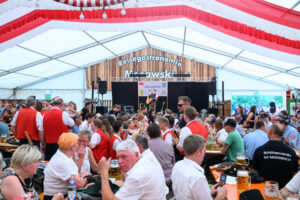 Alleinunterhalter Andy Kraus auf der Kirchweih in Feucht