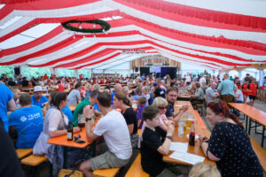 Alleinunterhalter Andy Kraus auf der Kirchweih in Feucht